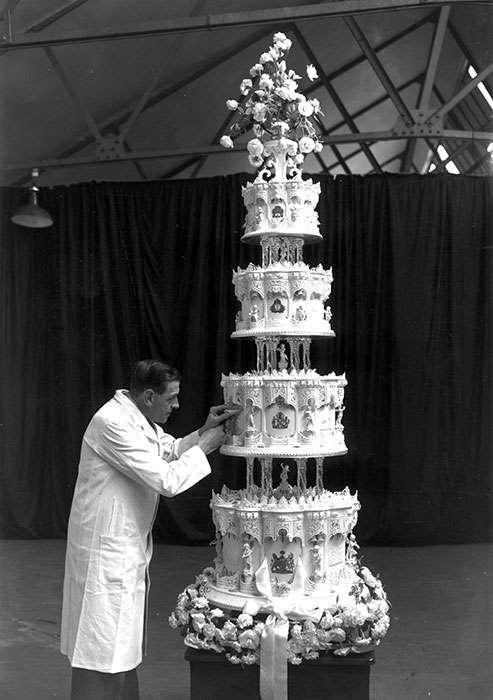 这就是19世纪40年代发动鸦片战争的英国维多利亚女王的婚礼蛋糕